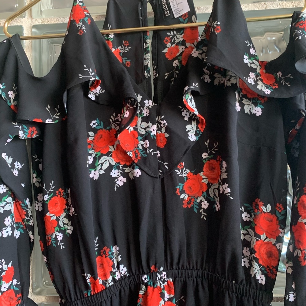 H&M Long Sleeve Floral Cut Out Dress - Picture 4 of 9